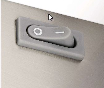 Кнопка на каркасе зеркала