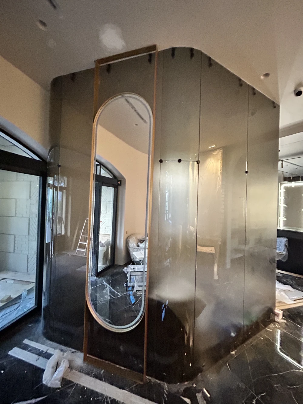 Изготовление зеркал любых размеров по индивидуальному проекту