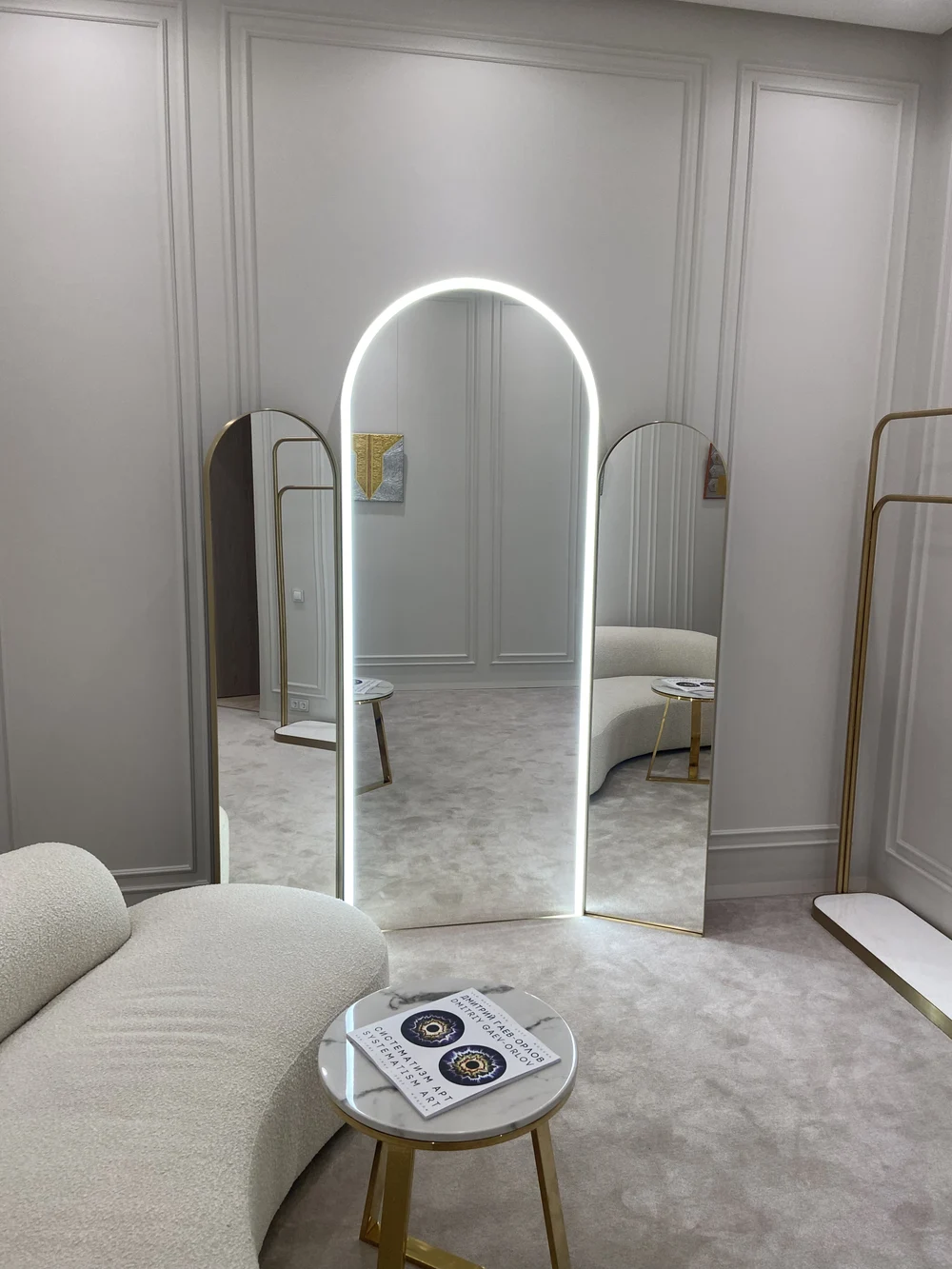 Изготовление зеркал любых размеров по индивидуальному проекту